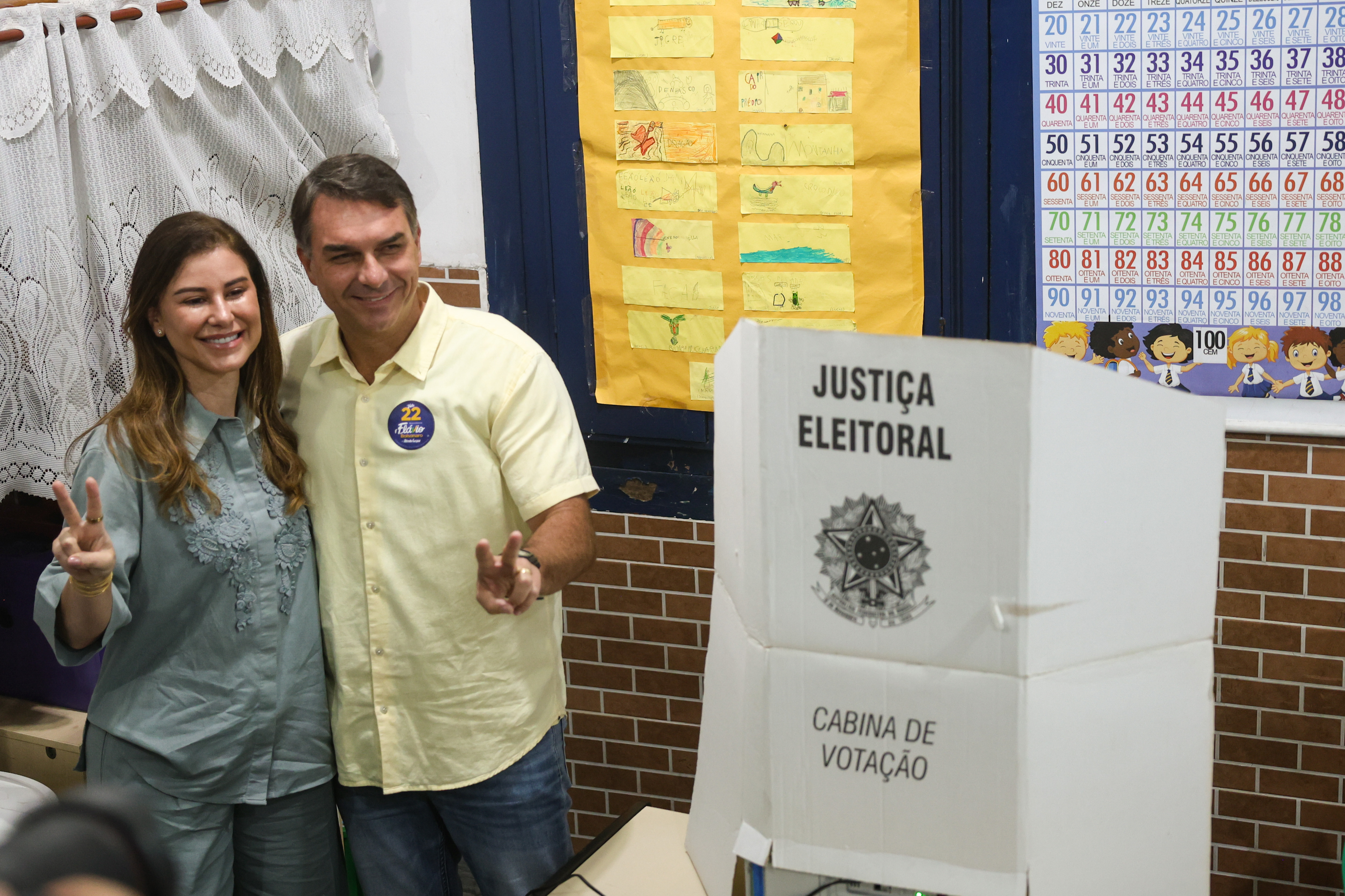 A justificativa são as chuvas, os alagamentos, as vias interditadas e as interrupções de energia que, segundo a defesa, dificultaram o acesso de eleitores às urnas.